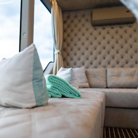 Hotel Lieblingsplatz Parey - Schwimmendes Living Luxboot Exterior foto